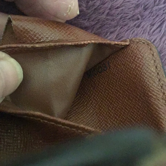 Authentic Vintage Louis Vuitton Bifold Wallet - Picture 12 of 16